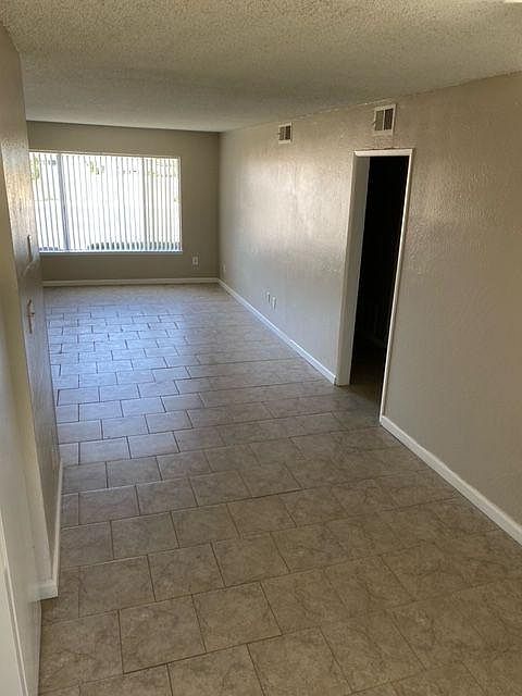 1001 W. Columbus St Apartments - Bakersfield, CA | Zillow