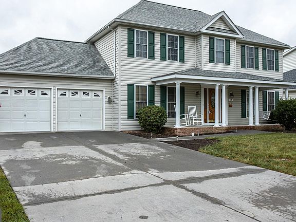 2nd image of 119 Branch Ct