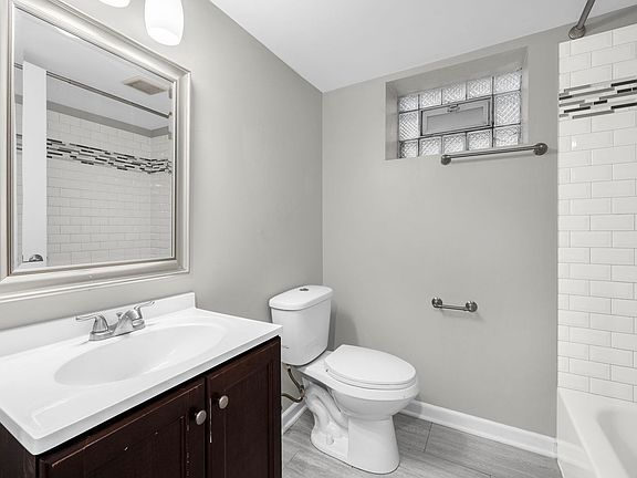 5th image of 9636 S Wentworth Ave