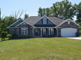 4820 Northcrest Dr, Nashport, OH 43830