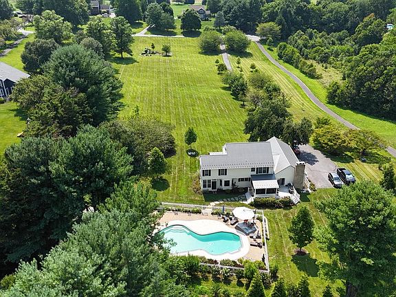 3rd image of 4425 Linthicum Rd