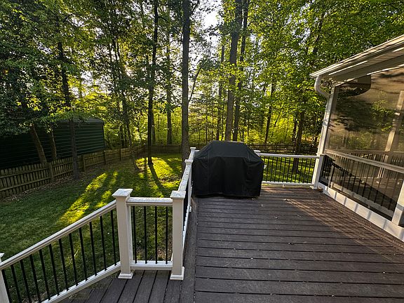 3rd image of 2036 Stoneglen Ln