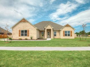 2701 Palazzo Cir, Yukon, OK 73099