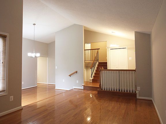 4th image of 234 E Juniper Ave