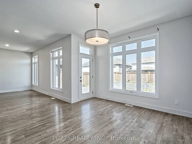 31 Ashberry Pl — Photo 12