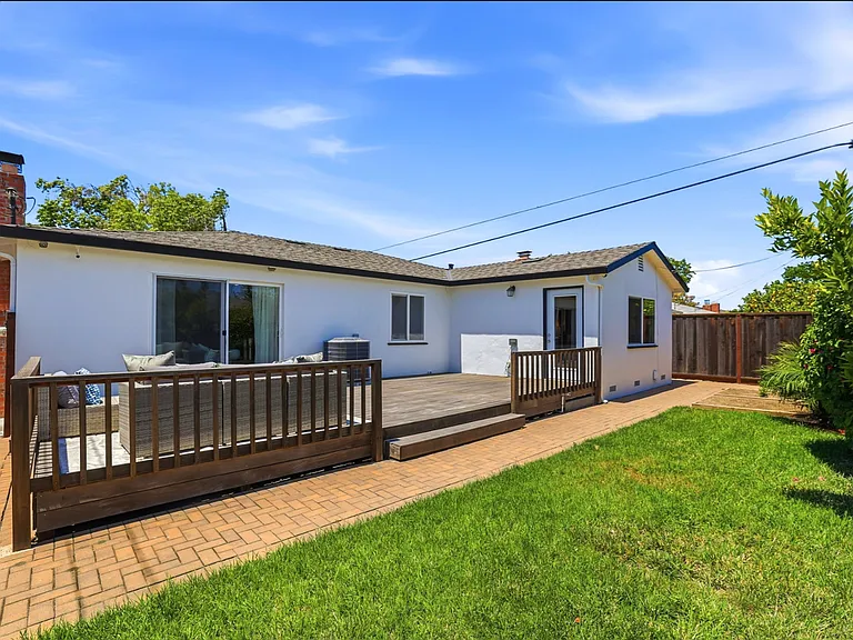 3490 Flora Vista Ave — Photo 30