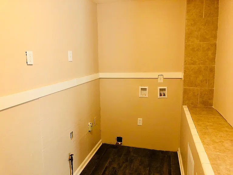 7006 Betsy Ross Dr — Photo 4