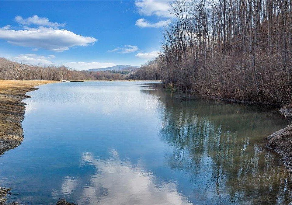 10th image of this home