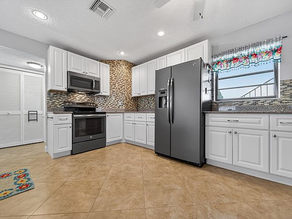 5th image of 4083 SE Centerboard Lane #3-a