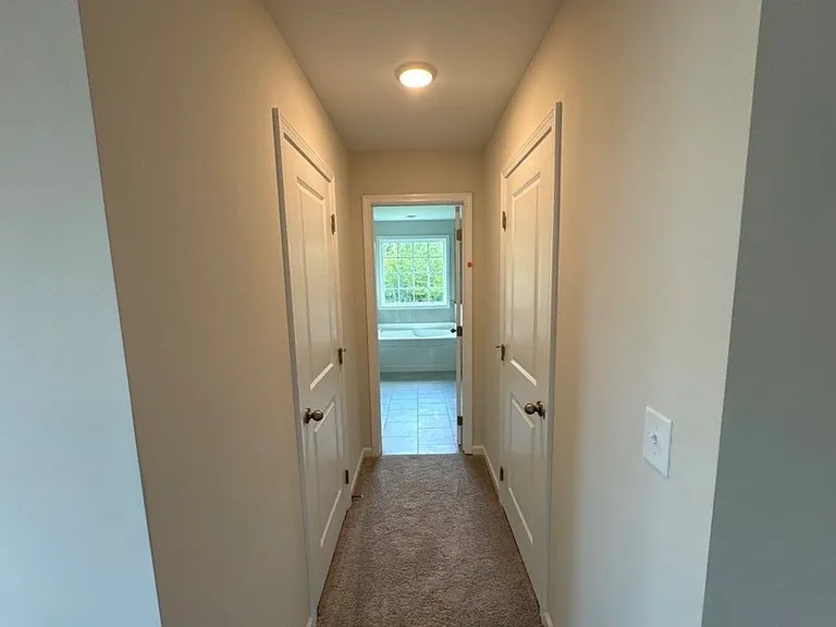 826 Tiger Dr — Photo 16