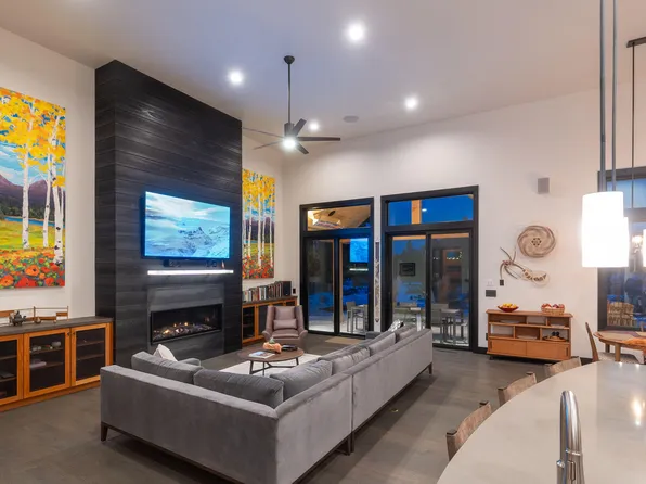 17837 SW Chaparral Dr, Powell Butte, OR 97753