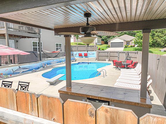 2nd image of 440 Spring Meadow Parkway