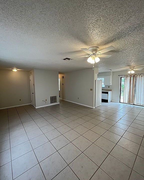 1st image of 8789 SE 88th Pl