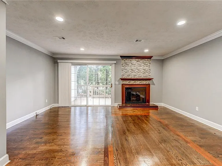 3360 Spring Harbor Dr — Photo 1
