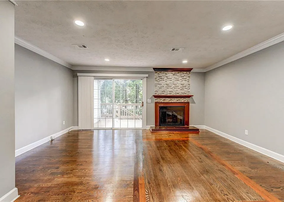 3360 Spring Harbor Dr