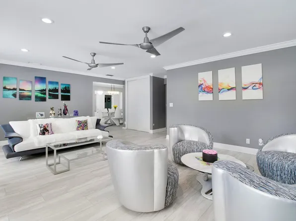 8552 Thousand Pines Circle, West Palm Beach, FL 33411
