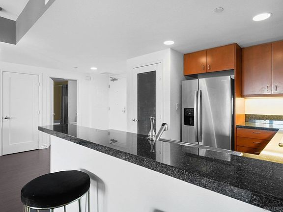 5th image of 875 G St Unit 512
