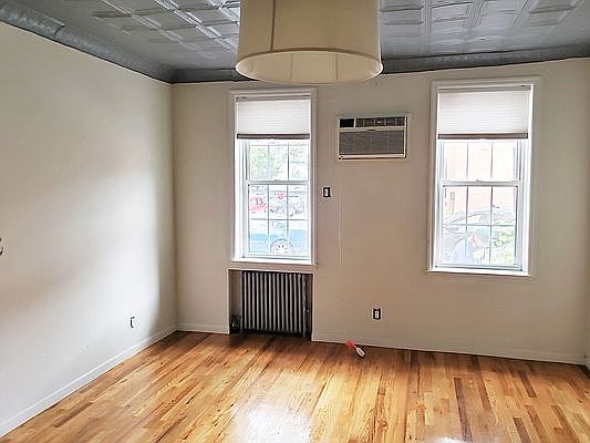 3rd image of 341 Manhattan Ave APT 1