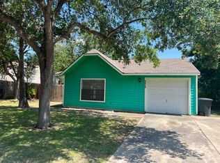 4815 Corian Oak Dr, Kirby, TX 78219