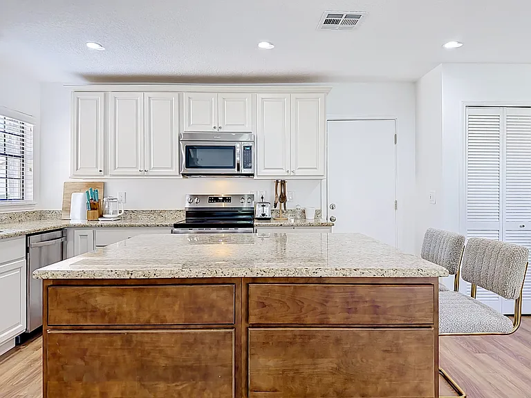 267 W Sabal Palm Pl — Photo 4