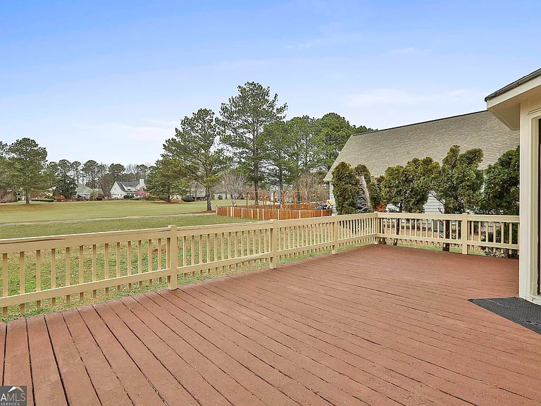 544 Sullivan Rd — Photo 27
