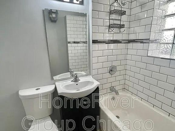 4th image of 2328 W 22nd Pl #2328