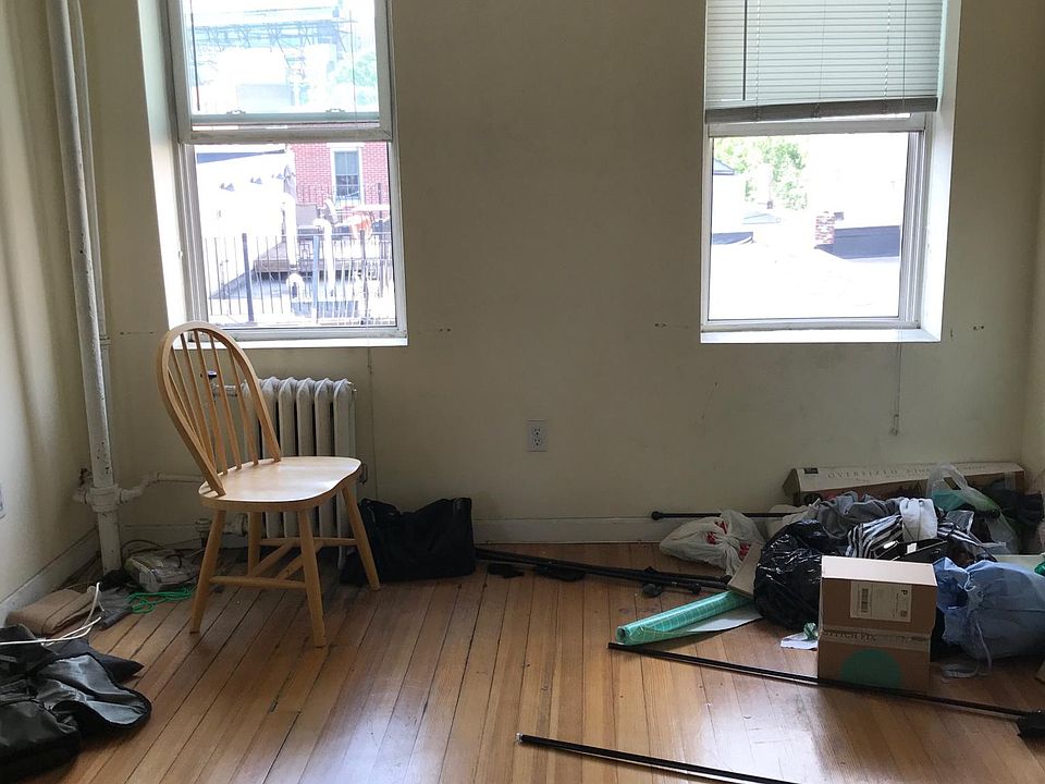 2nd image of 220 Hanover St APT 28J