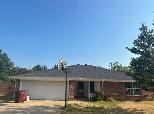 6675 Inwood Dr, Paris, TX 75462