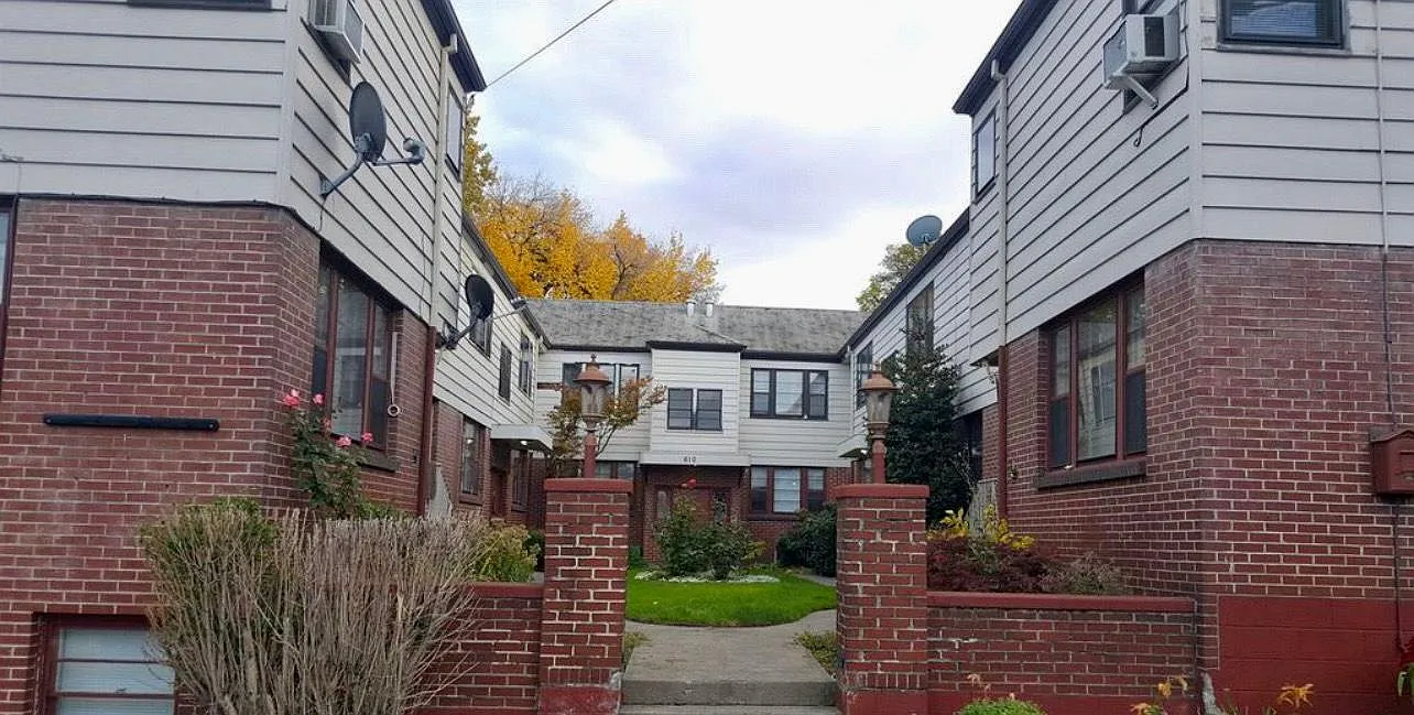 Studio, 565 sqft, $1,195 — Photo 1