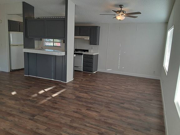 4th image of 260 E Bradley Ave Space 55