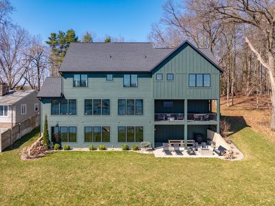 167 N Crooked Lake Dr, Kalamazoo, MI, 49009