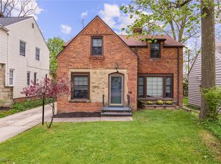 2520 Milton Rd, University Heights, OH 44118