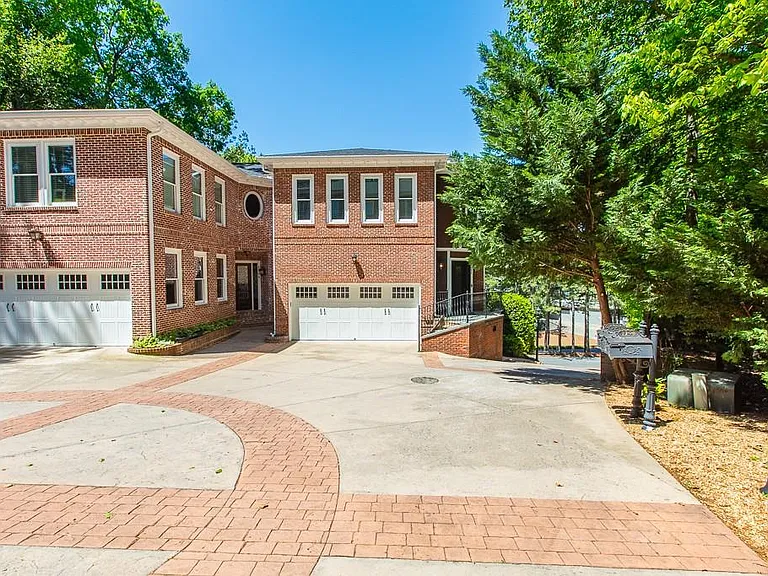 1294 Lenox Park Blvd — Photo 81