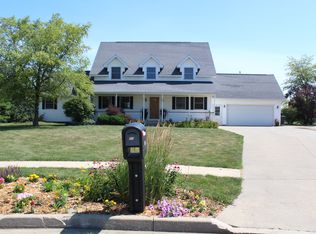 997 N Grant St, El Paso, IL