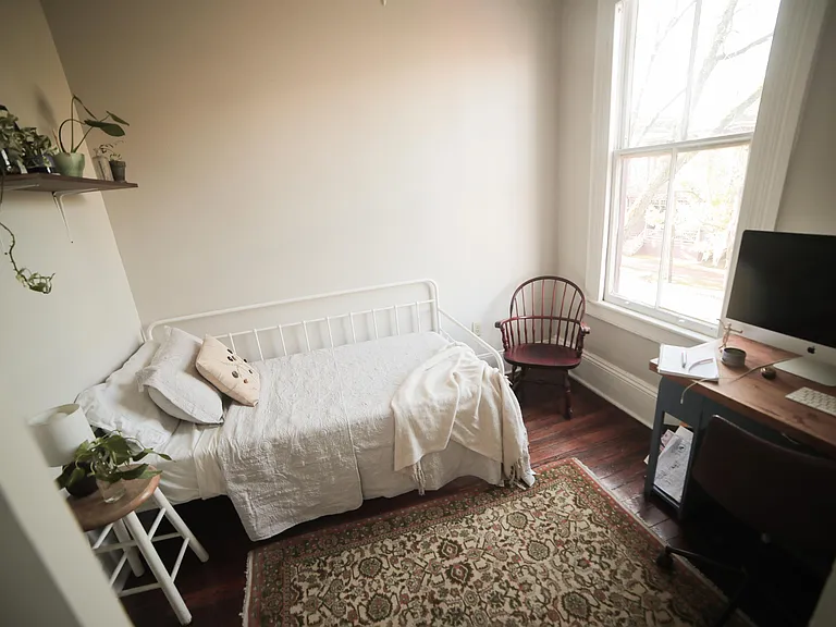 210 E Duffy St #B — Photo 5