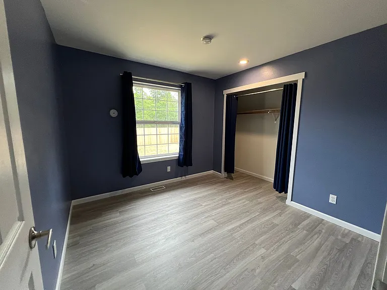 1360 Roma Rd — Photo 29