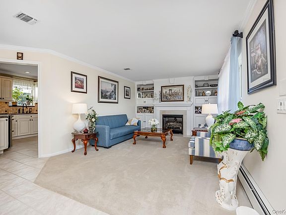 2nd image of 4 Vera Court