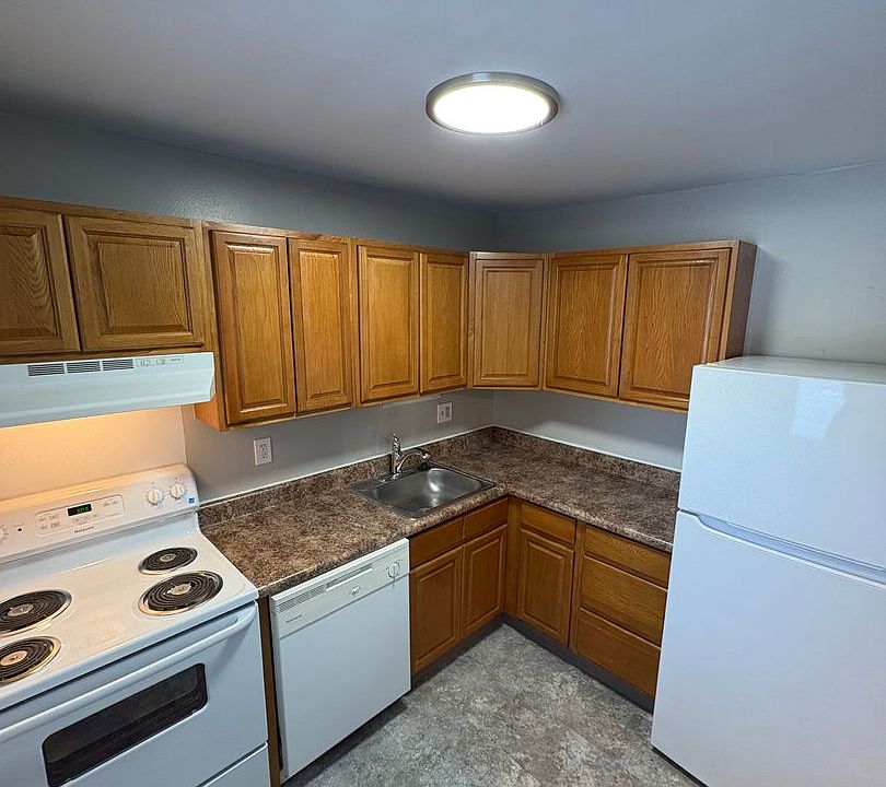 1st image of 1701 S Albert St #1703-04