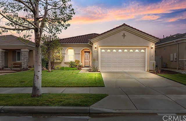 1st image of 5424 Paseo Famosa