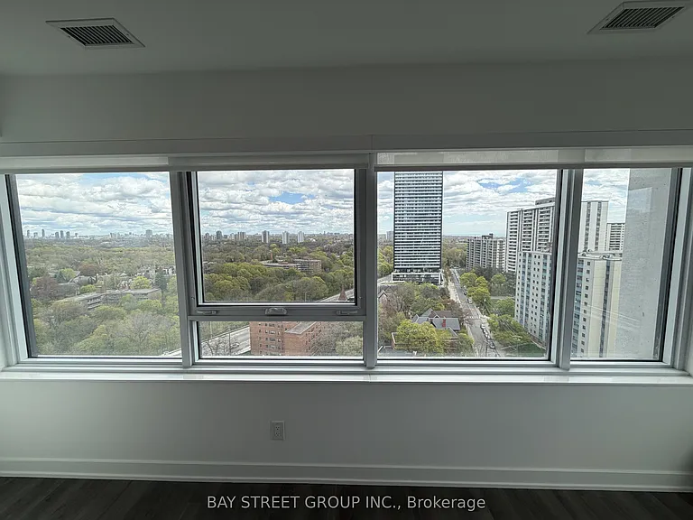 609 Sherbourne St #1710 — Photo 7