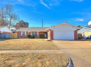 2921 Shadybrook Dr, Midwest City, OK 73110