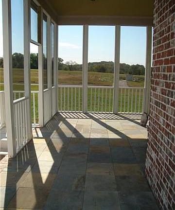 4th image of 1008 Becket Cir
