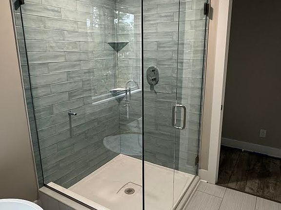 5th image of 106 Woodhaven Dr