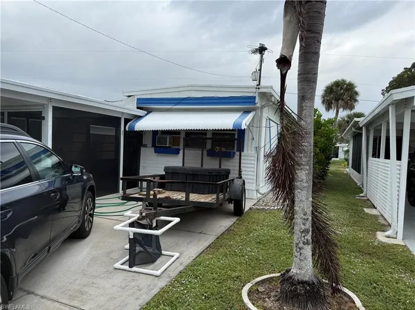 539 Poinsettia LN #152, NAPLES, FL 34114