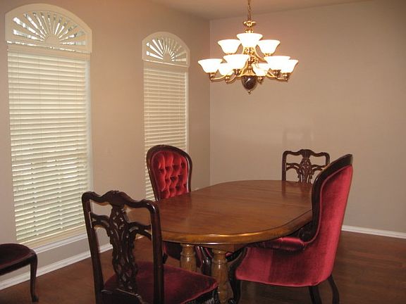 4th image of 2140 Garrison Dr