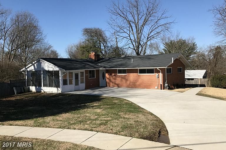 1st image of 10002 Blackthorn Ct
