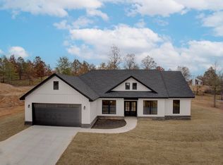 1025 Crrekwood Cir, Bauxite, AR 72011