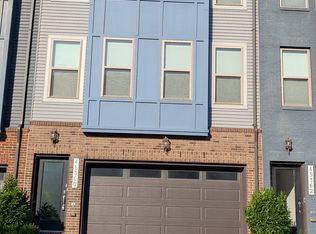 45360 Daveno Sq, Sterling, VA 20164