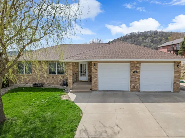 129 Bluffview Dr, Winona, MN 55987