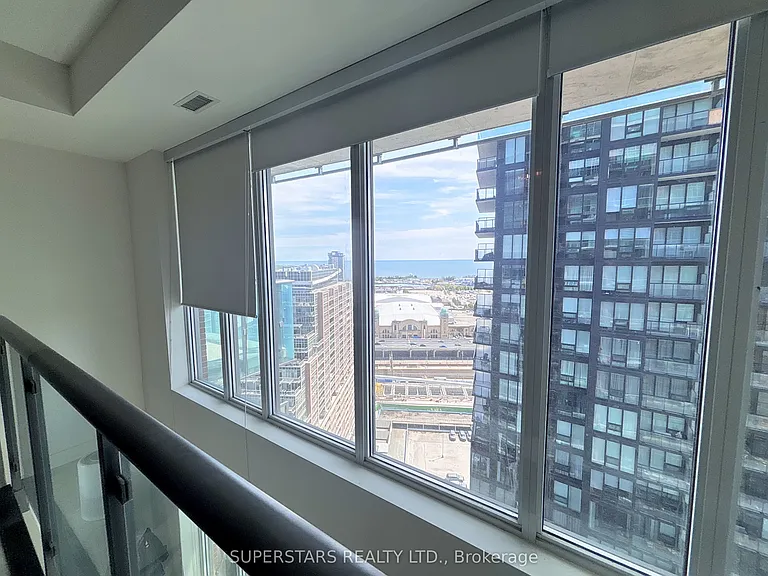 150 E Liberty St #2410 — Photo 10